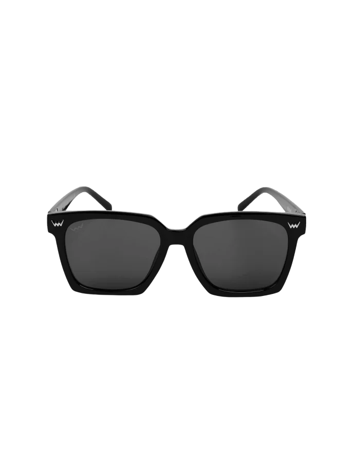 Maveny Black