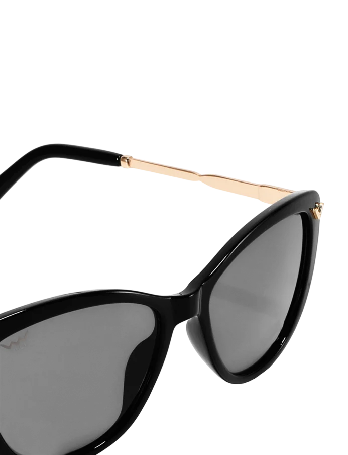 Amra Black
