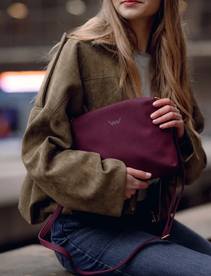 Coalie Suede Wine