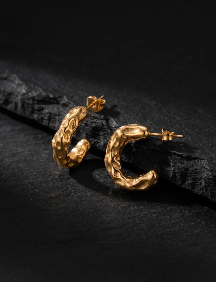 Uhani Lyrae Gold