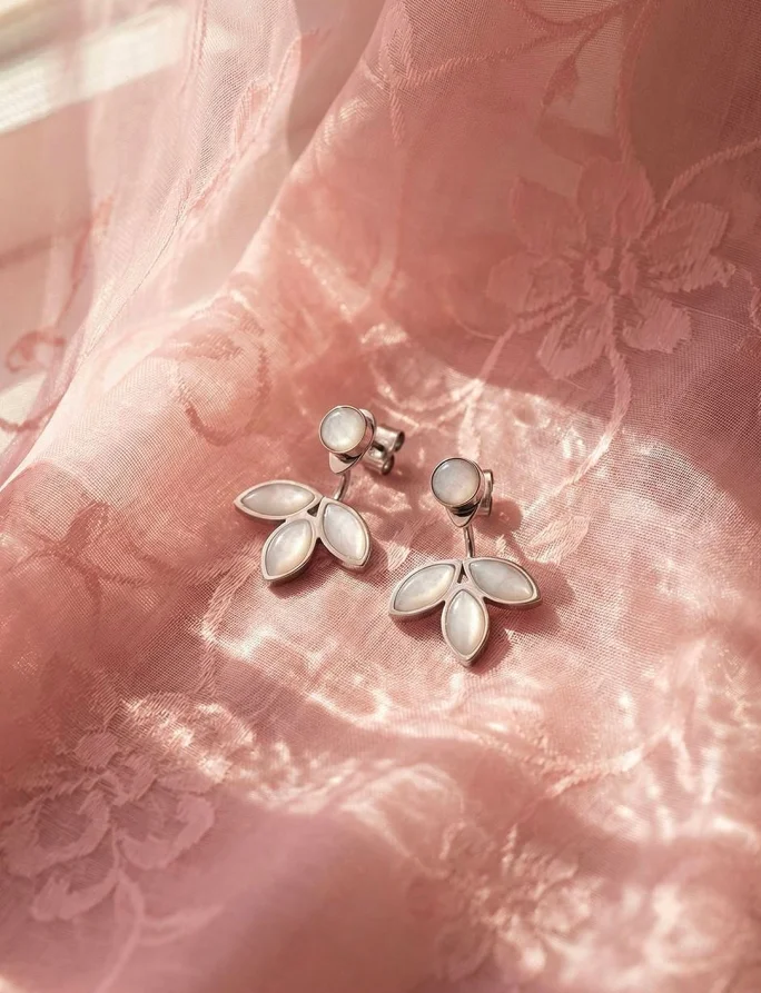 Uhani Lilies Moon
