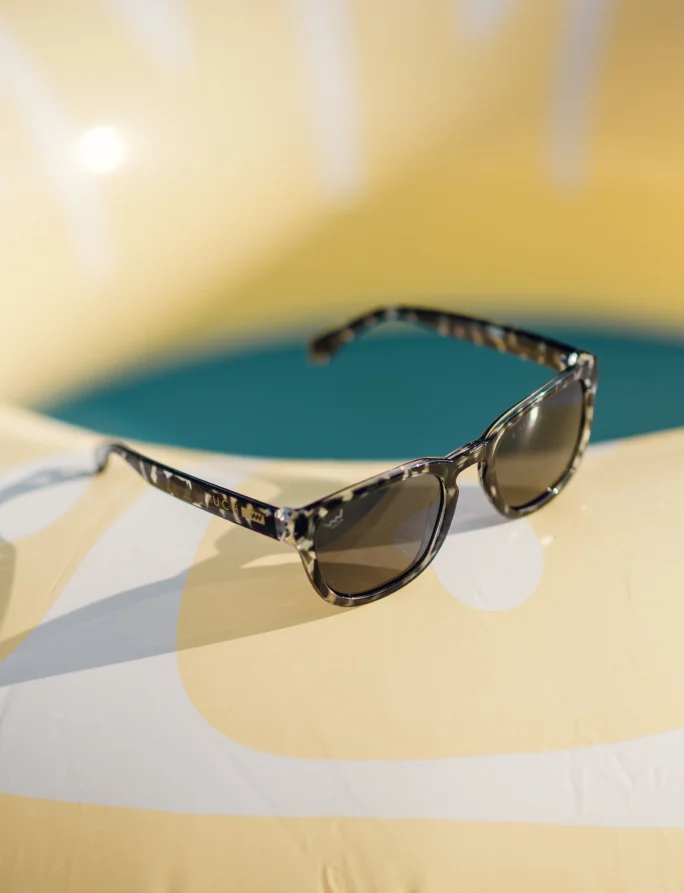 Elea Design Black