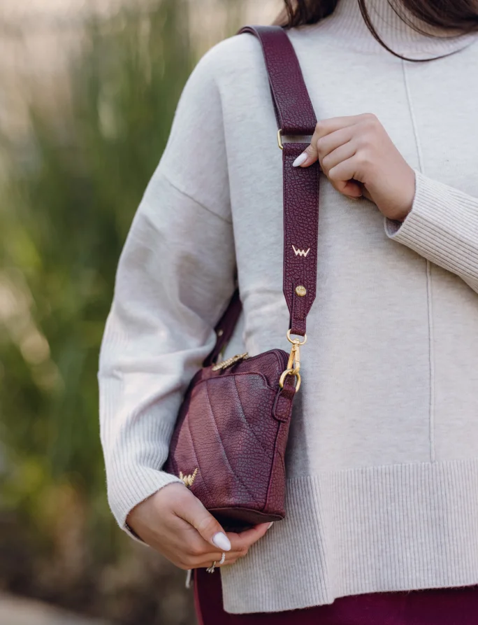 Fossy Belle Wine Red