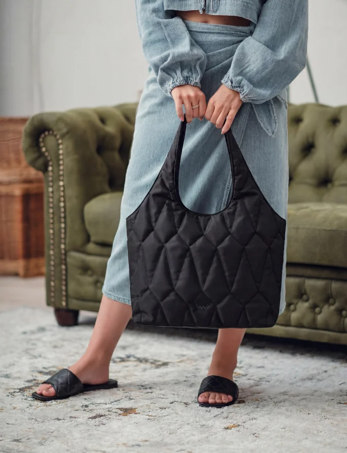 Eileen Airy Black