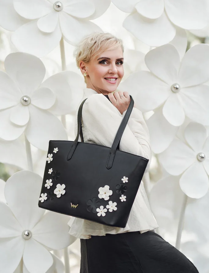 Fleuris Glow Black