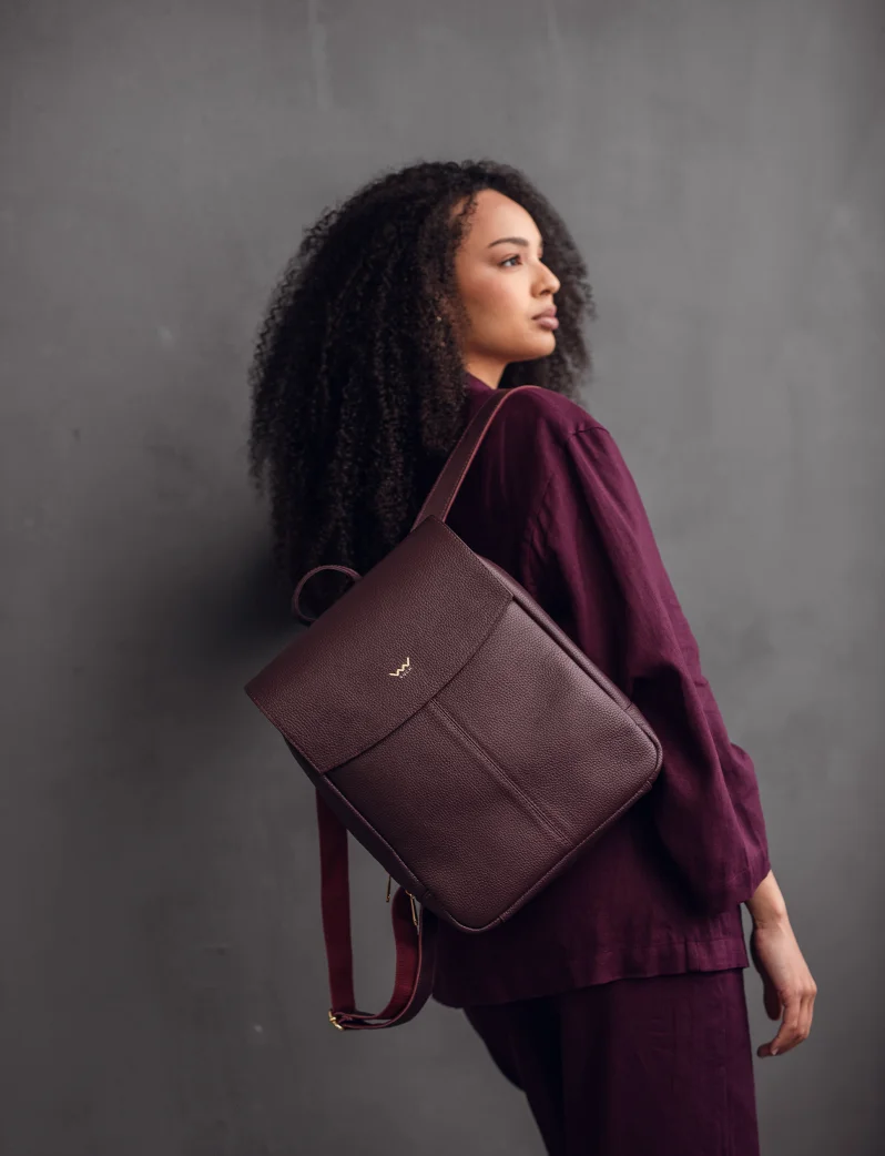 Evasion Grace Wine Red