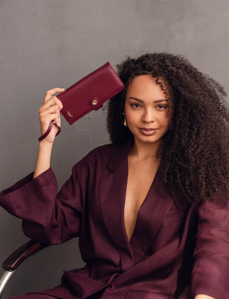 Aveline Grace Wine Red