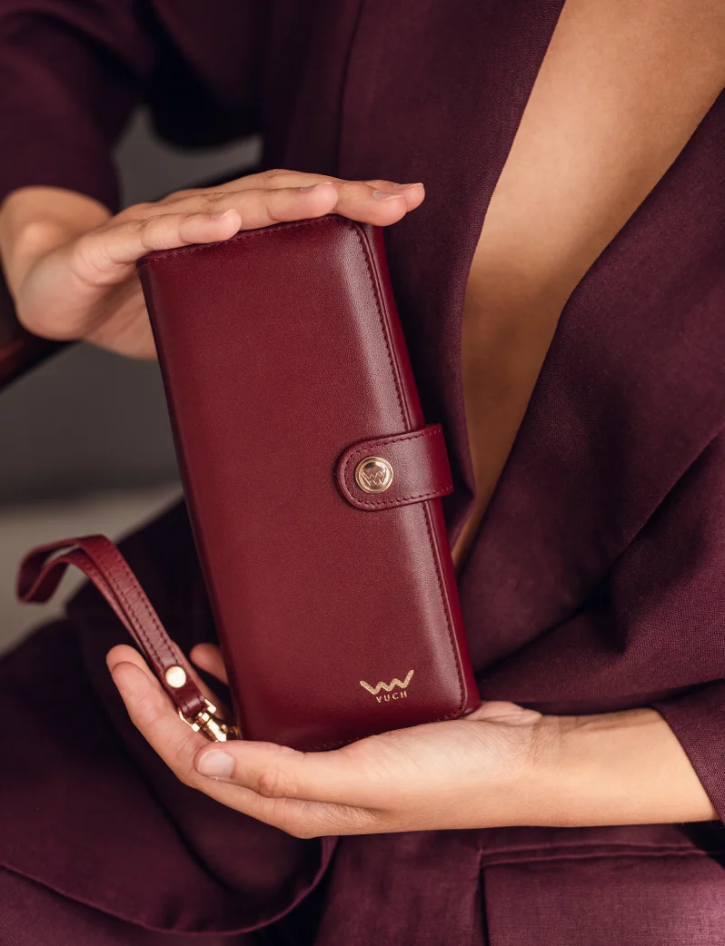 Aveline Grace Wine Red